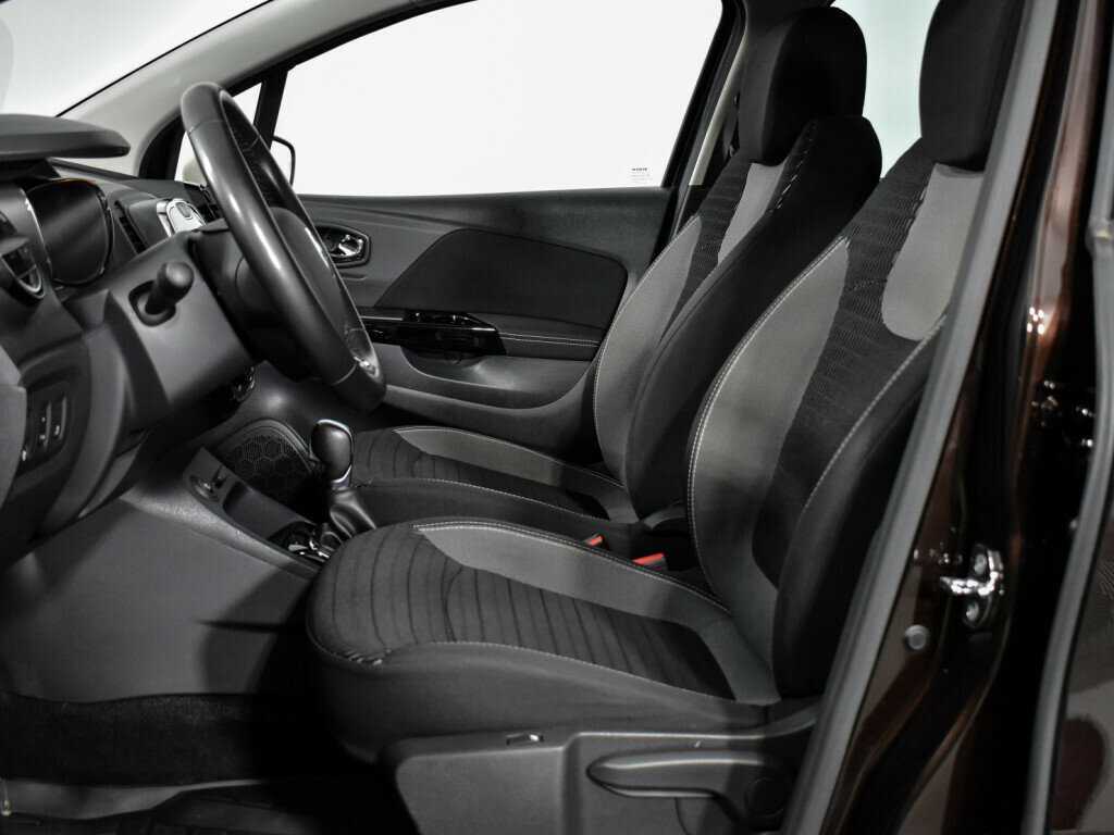 Б/У Рено Каптюр 2019 года. Фото: #11