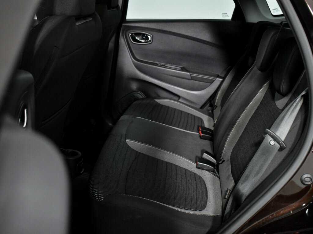 Б/У Рено Каптюр 2019 года. Фото: #12