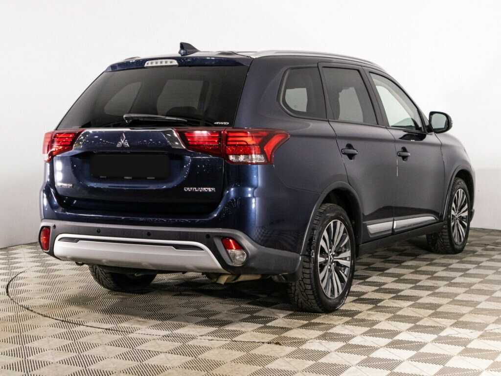 Mitsubishi Outlander 2018 года с пробегом. Фото: #4
