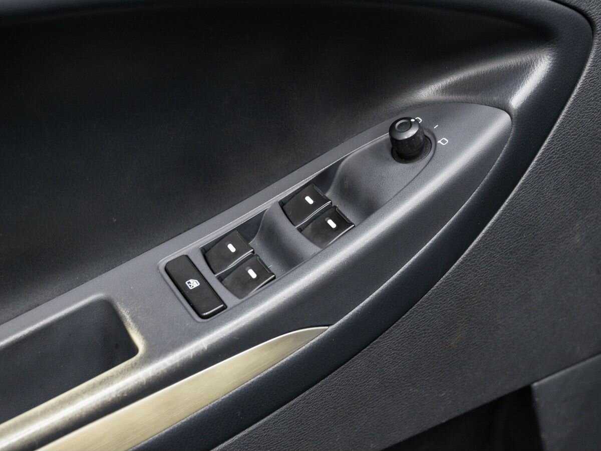 Б/У Джили Эмгранд Икс7 2015 года. Фото: #14