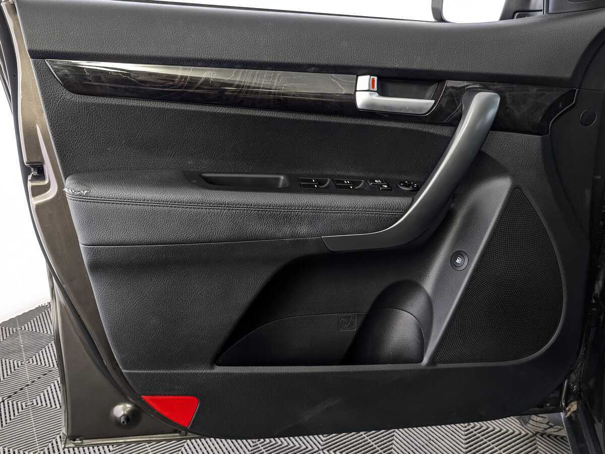 Б/У Киа Соренто 2016 года. Фото: #18