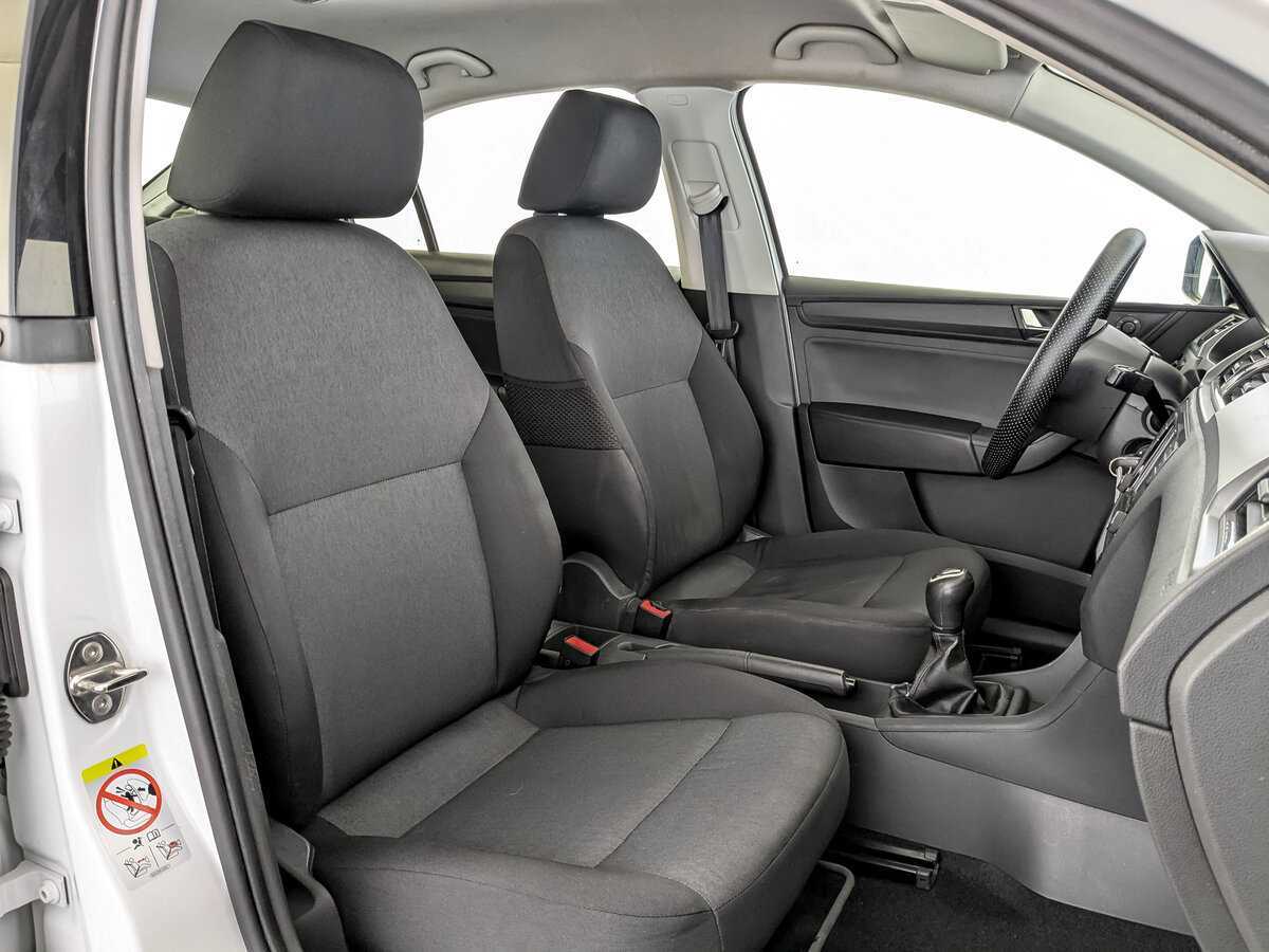 Б/У Шкода Рапид 2017 года. Фото: #22