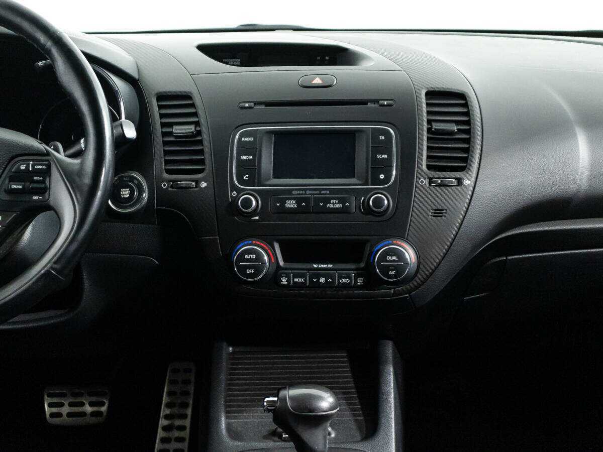 Б/У Киа Церато 2015 года. Фото: #13