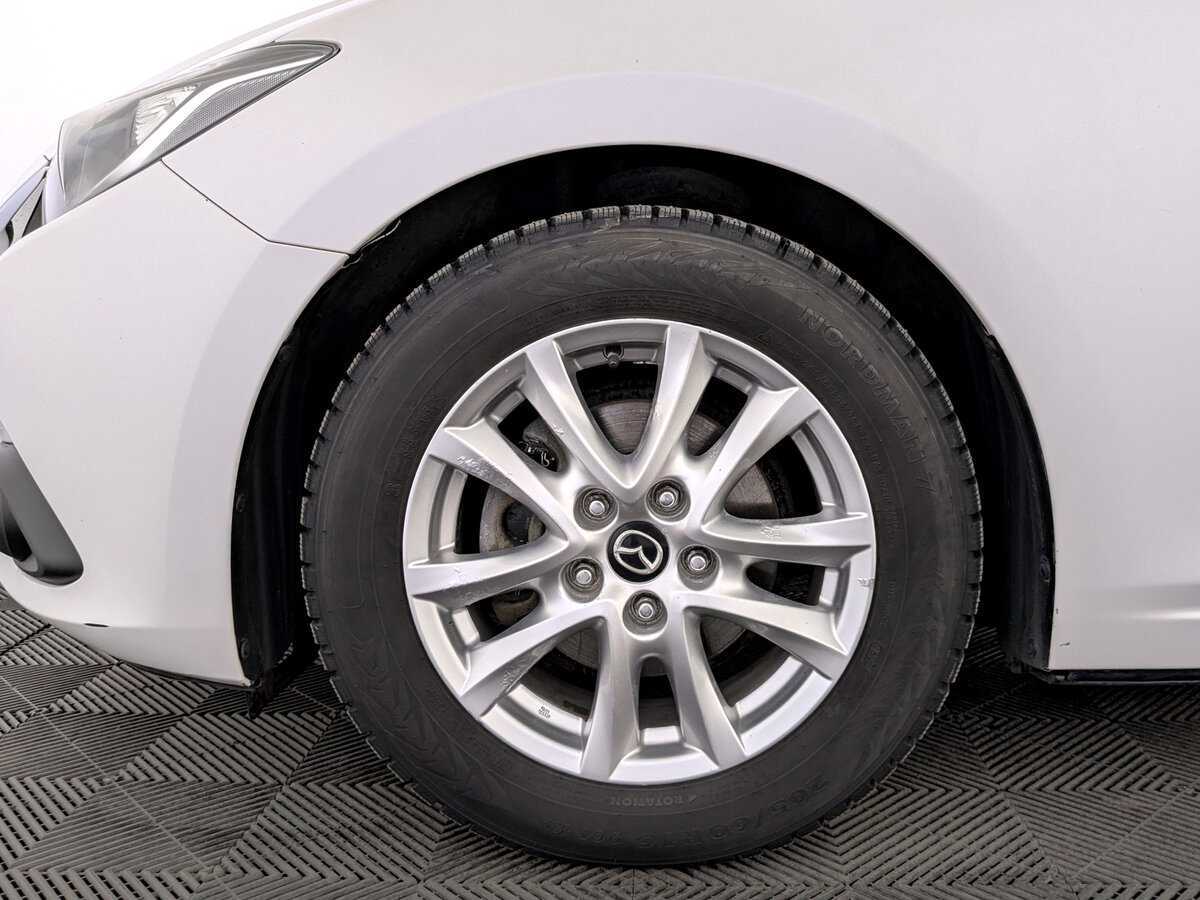 Б/У Мазда 3 2015 года. Фото: #17