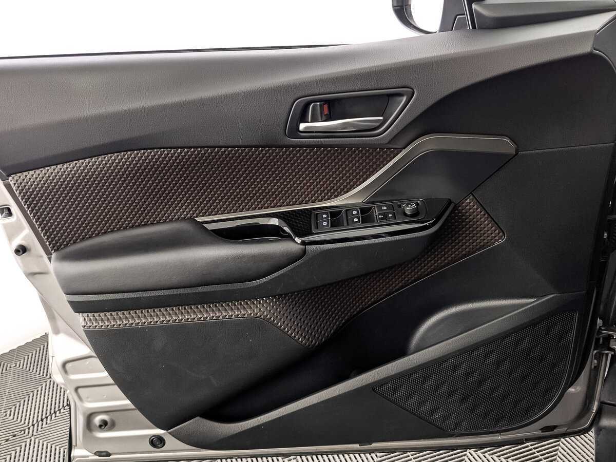 Toyota C-HR 2017 года с пробегом. Фото: #18