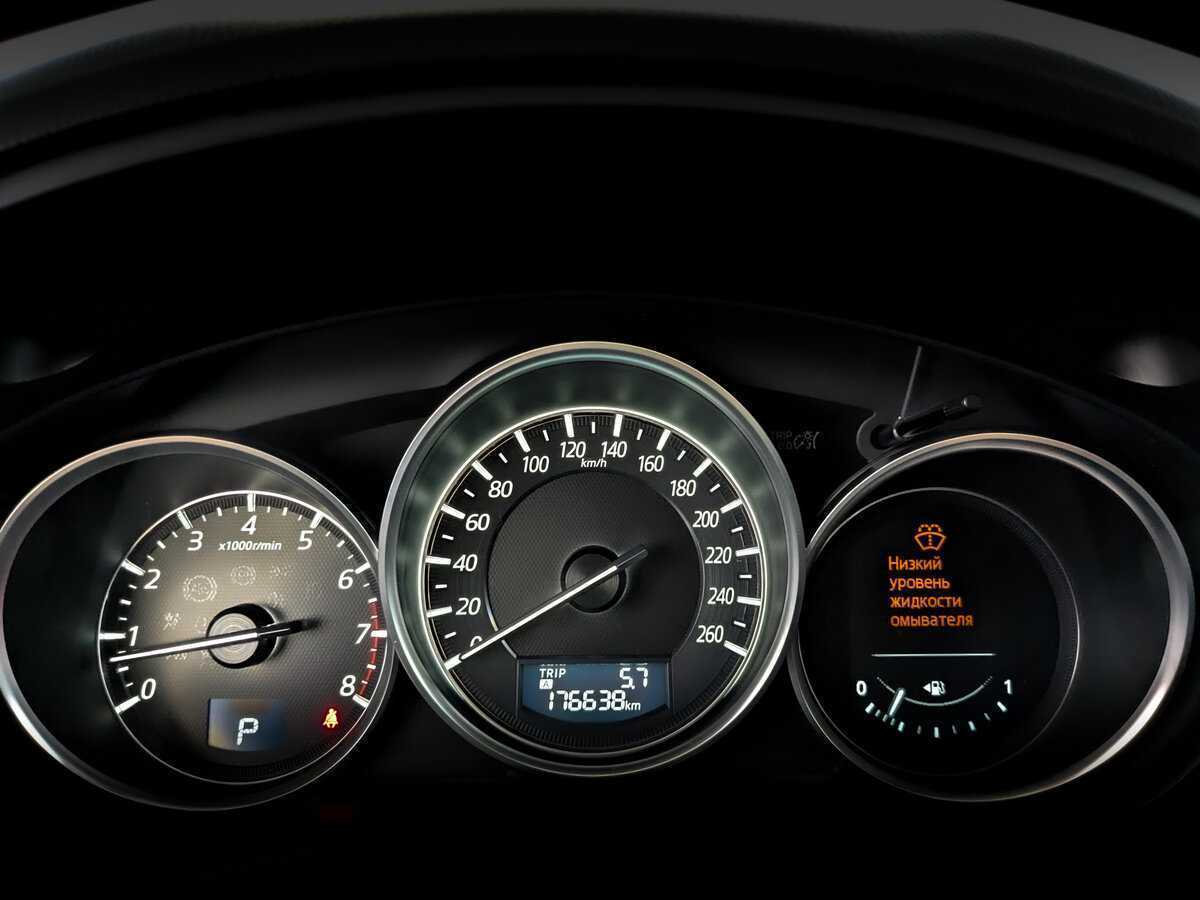 Б/У Мазда Ц-Икс-5 2016 года. Фото: #12