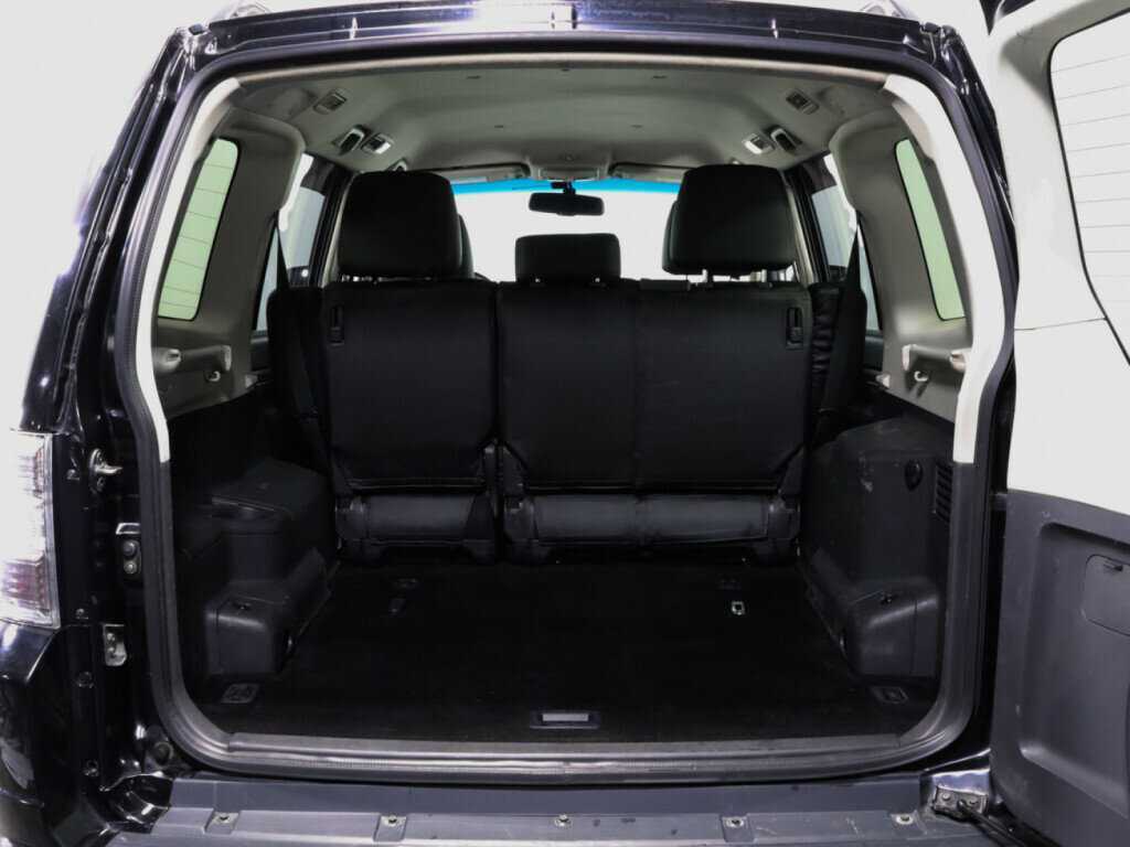 Mitsubishi Pajero 2013 года с пробегом. Фото: #24