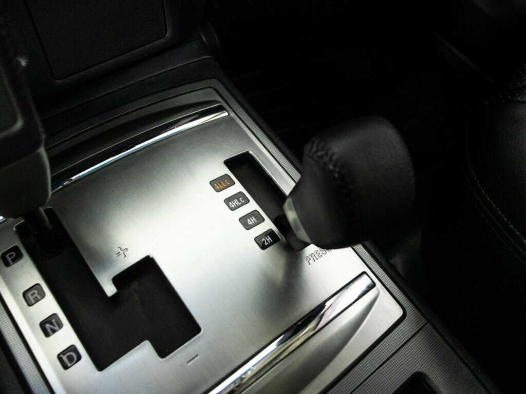 Mitsubishi Pajero 2013 года с пробегом. Фото: #25