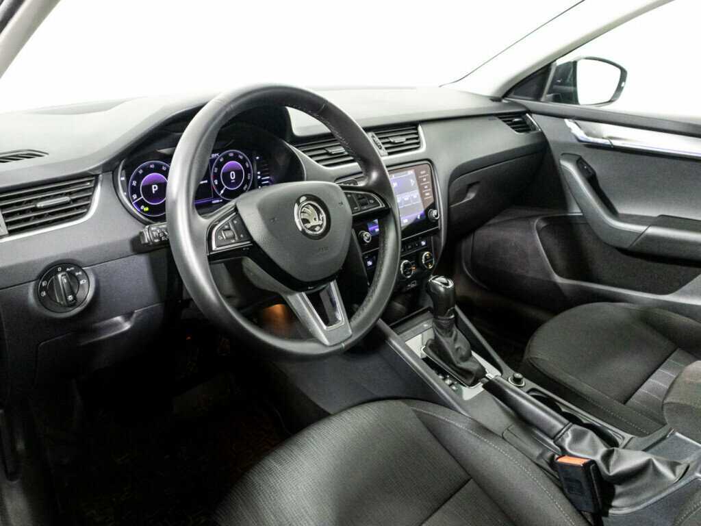 Б/У Шкода Октавия 2018 года. Фото: #10