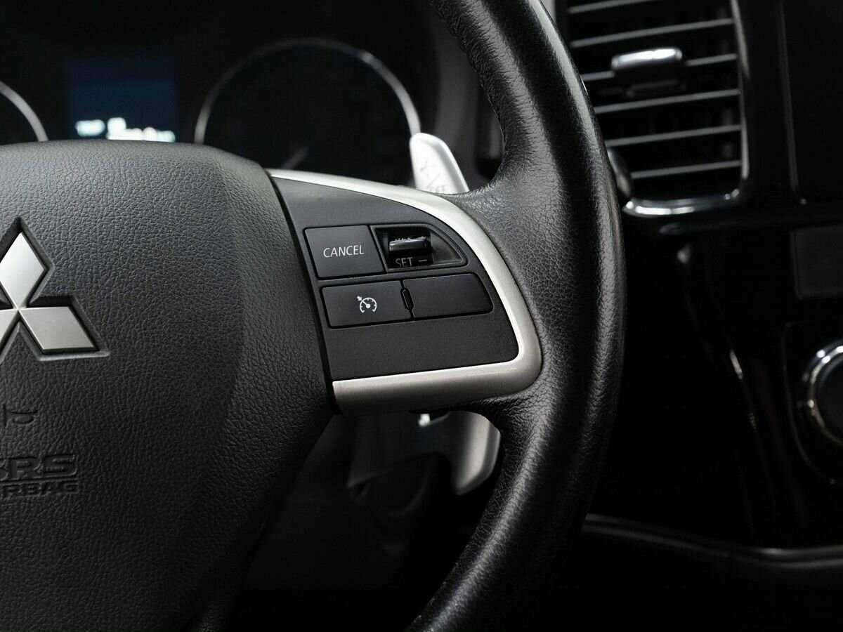 Б/У Митсубиши Оутлэндер 2012 года. Фото: #15