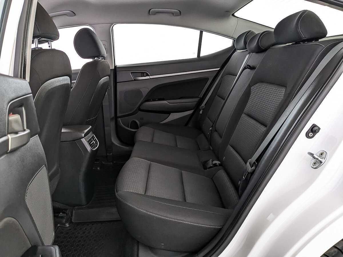 Б/У Хендай Елантра 2018 года. Фото: #16