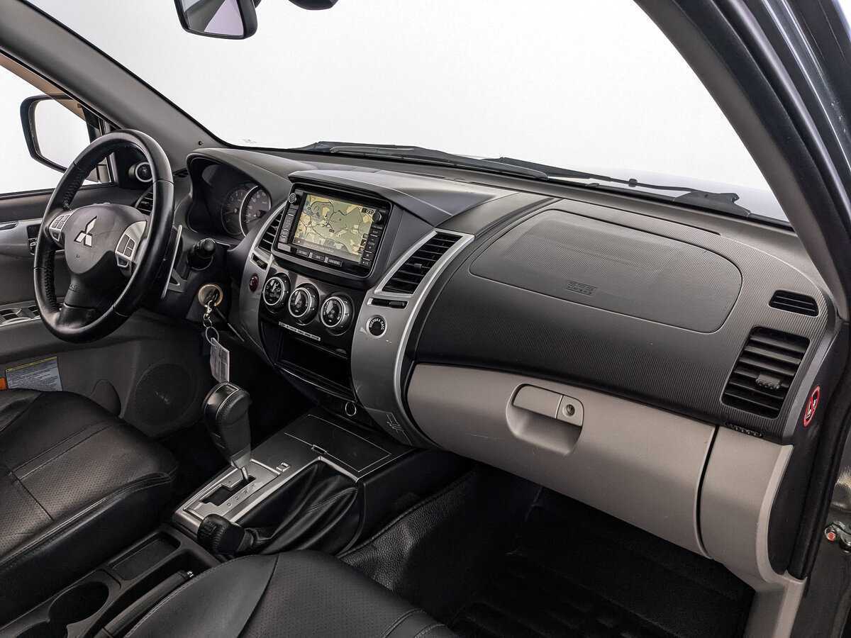 Б/У Митсубиши Паджеро Спорт 2013 года. Фото: #12