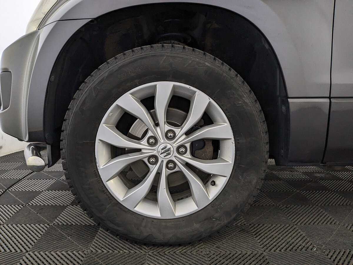 Б/У Сузуки Гранд Витара 2013 года. Фото: #11