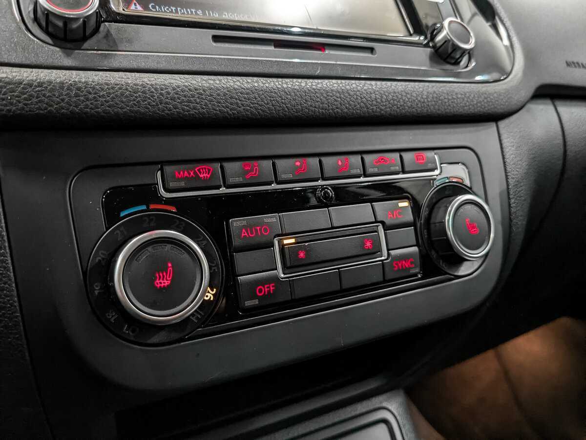 Б/У Фольксваген Тигуан 2015 года. Фото: #25