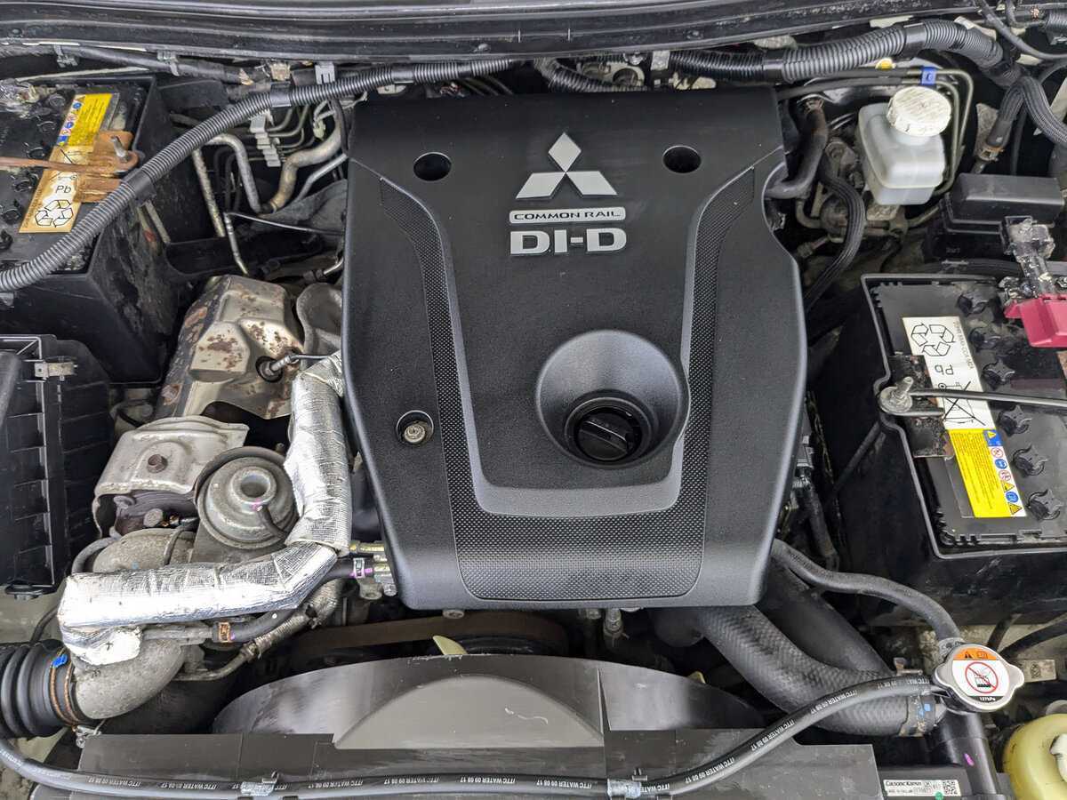 Mitsubishi Pajero Sport 2017 года с пробегом. Фото: #8