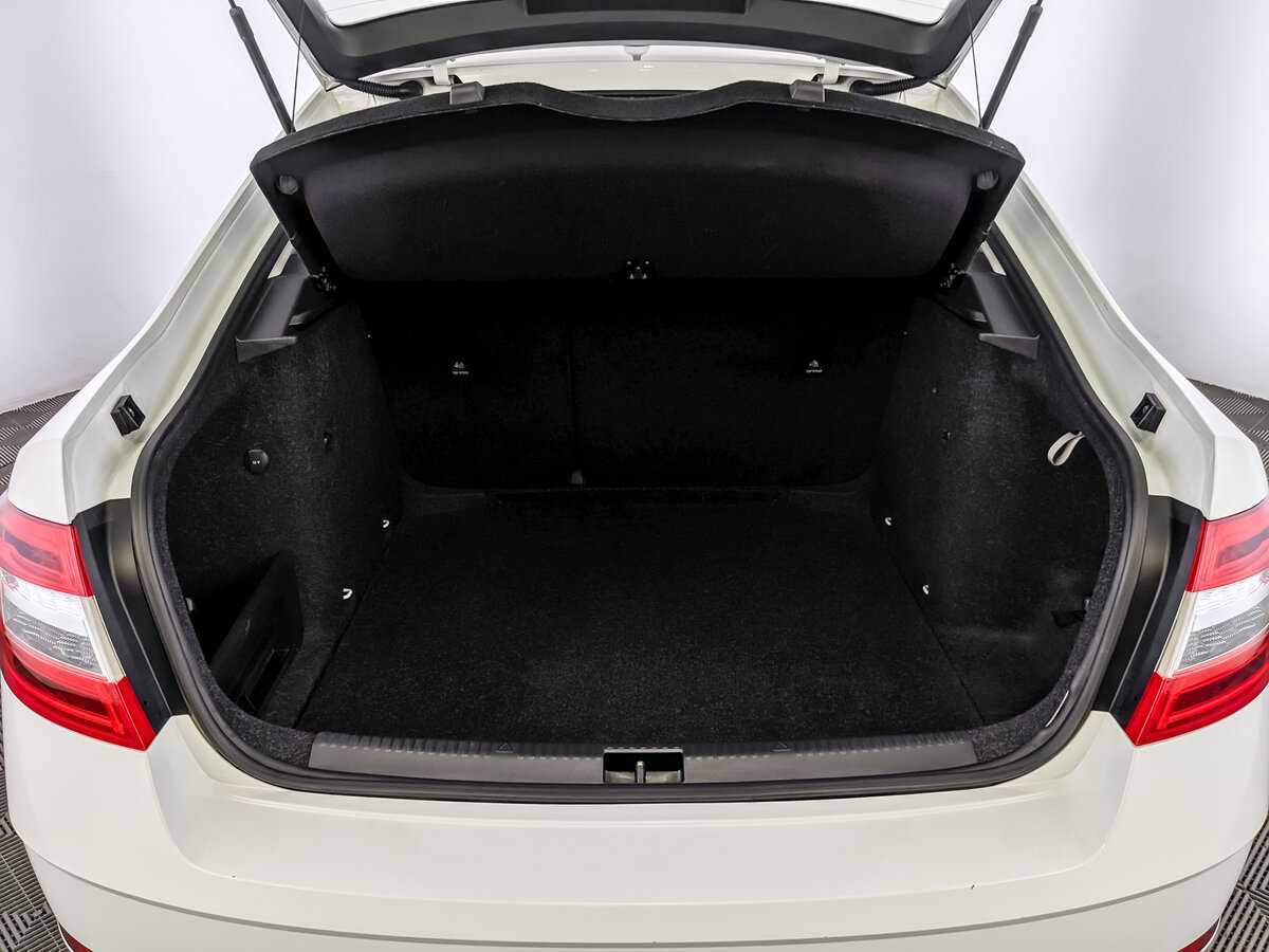 Б/У Шкода Октавия 2019 года. Фото: #9