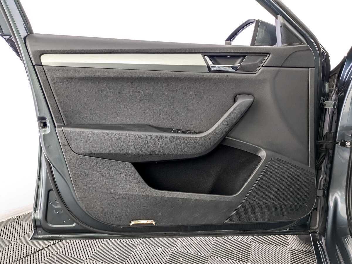 Skoda Superb 2018 года с пробегом. Фото: #16