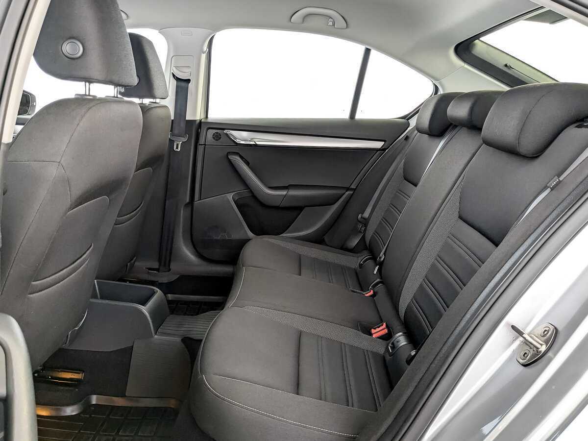 Б/У Шкода Октавия 2018 года. Фото: #11