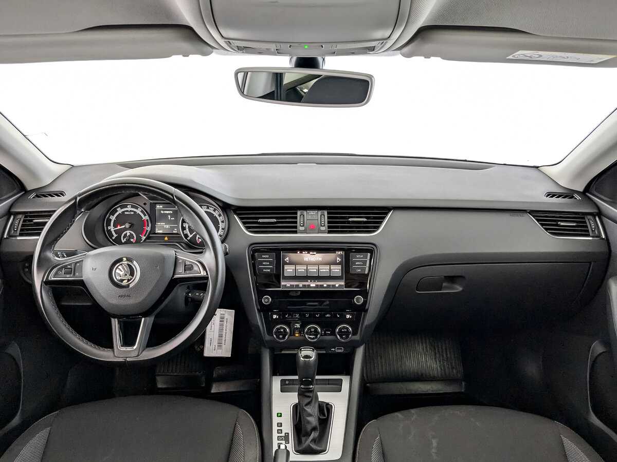 Б/У Шкода Октавия 2018 года. Фото: #13