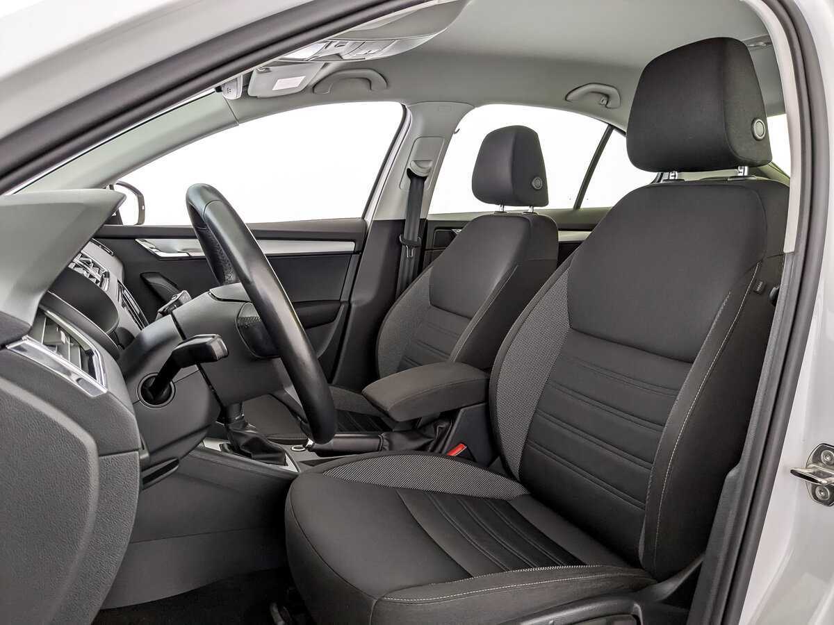 Б/У Шкода Октавия 2018 года. Фото: #19