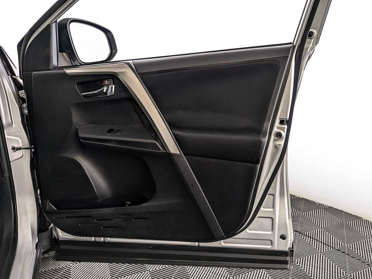 Б/У Тойота Рав4 2013 года. Фото: #23