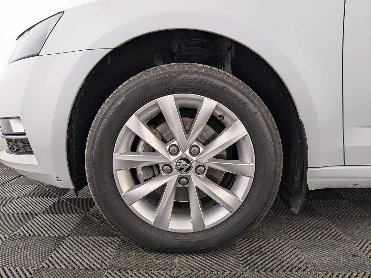 Б/У Шкода Октавия 2019 года. Фото: #11