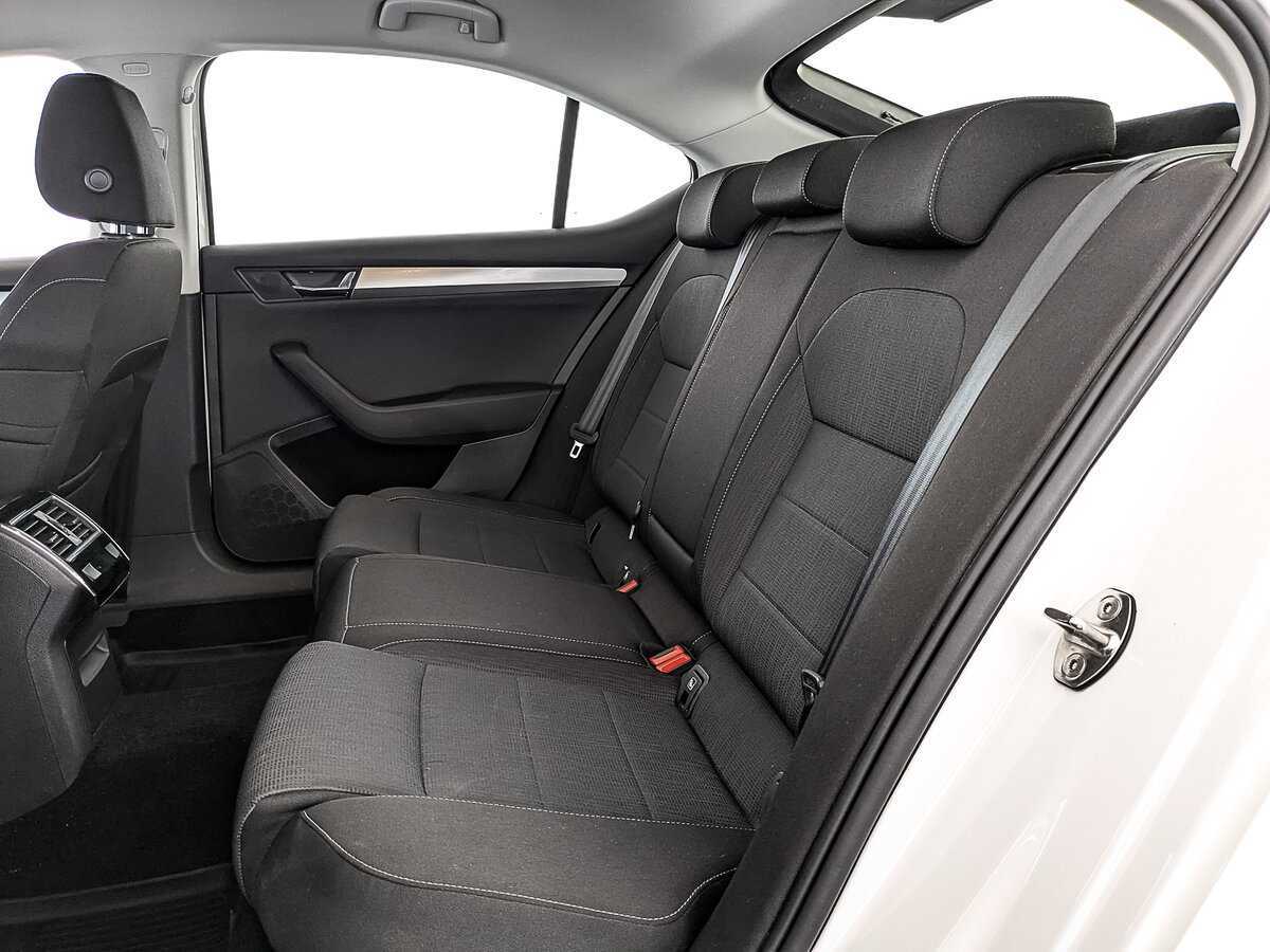 Б/У Шкода Суперб 2017 года. Фото: #11