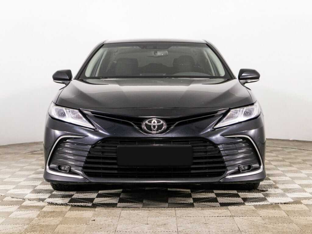 Toyota Camry 2021 года с пробегом. Фото: #1