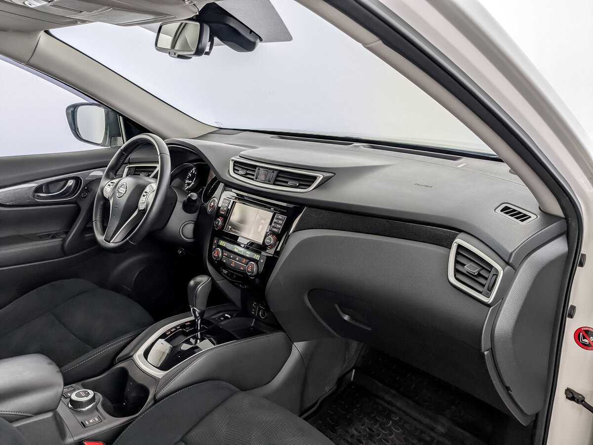 Б/У Ниссан Икс-Трейл 2016 года. Фото: #10