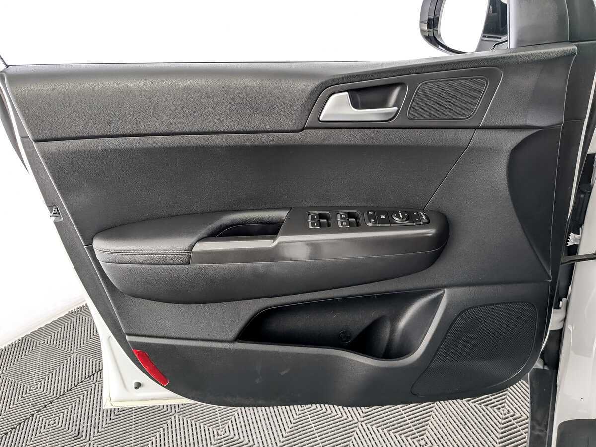 Б/У Киа Спортейдж 2018 года. Фото: #16