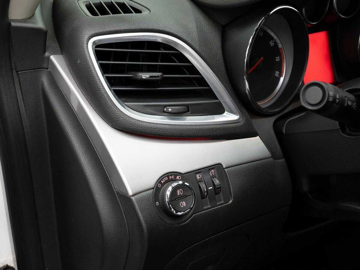 Б/У Опель Мокка 2013 года. Фото: #17