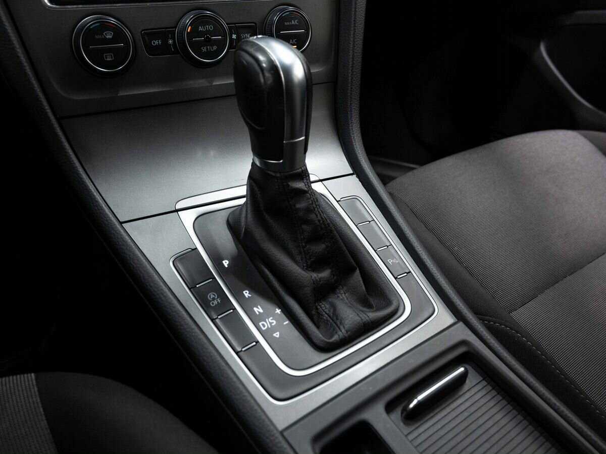 Б/У Фольксваген Гольф 2013 года. Фото: #18