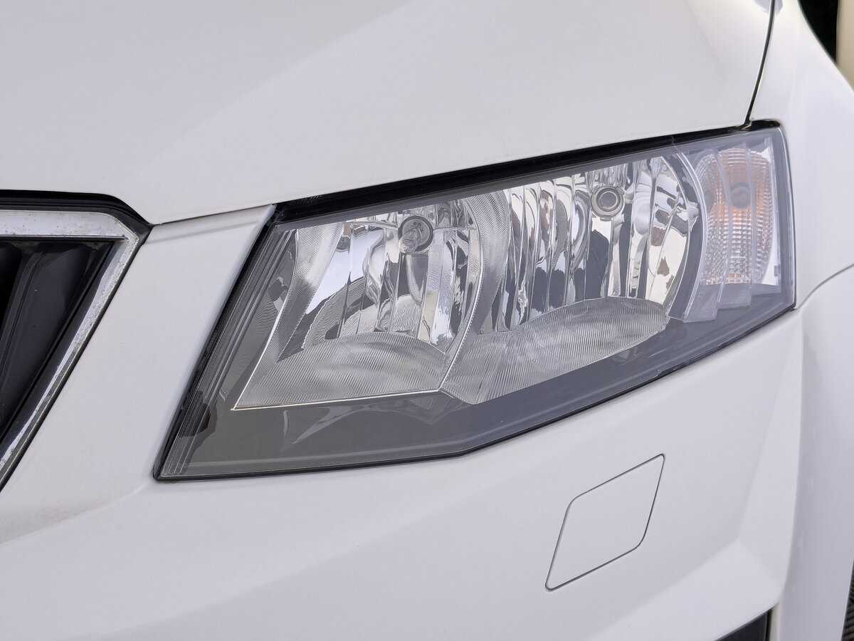 Б/У Шкода Октавия 2014 года. Фото: #10