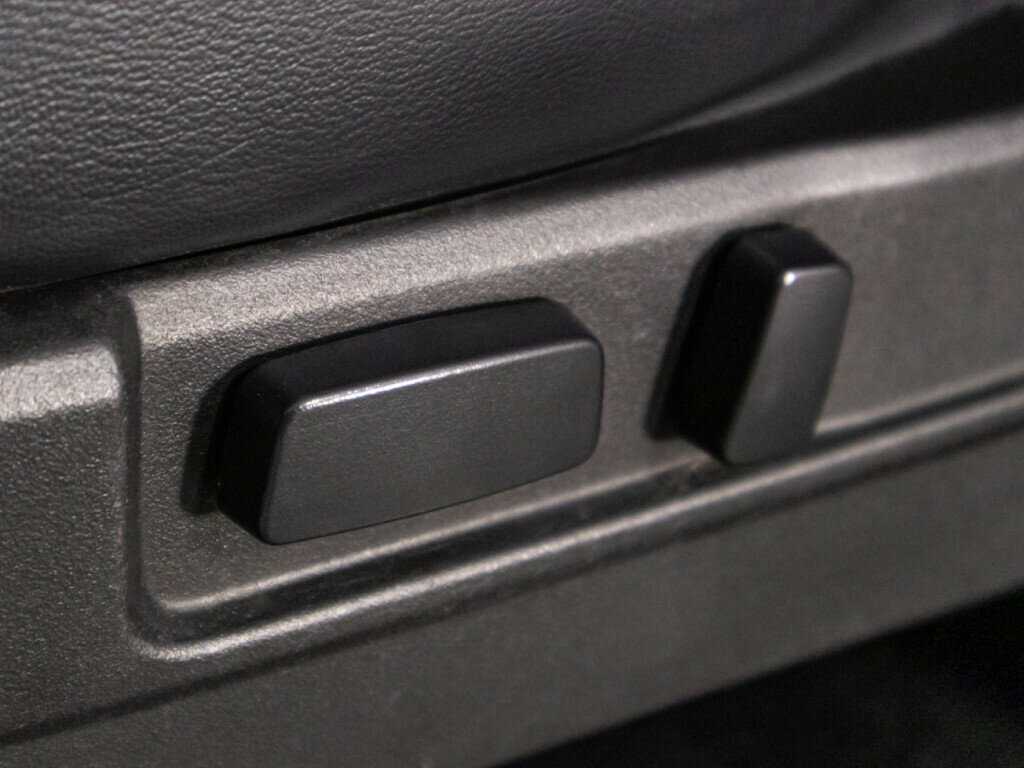 Б/У Митсубиши Паджеро Спорт 2014 года. Фото: #17