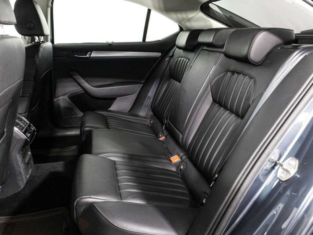 Skoda Superb 2018 года с пробегом. Фото: #9