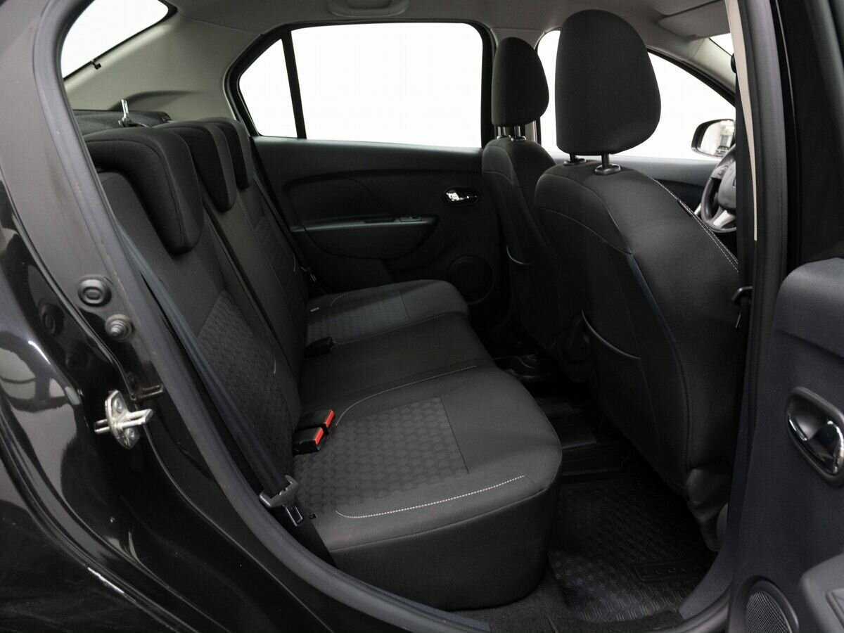 Б/У Рено Логан 2018 года. Фото: #10