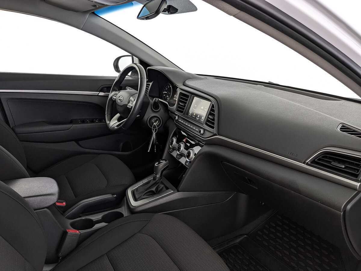 Б/У Хендай Елантра 2019 года. Фото: #12