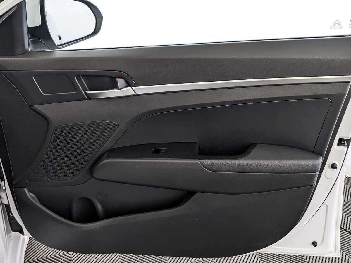 Б/У Хендай Елантра 2019 года. Фото: #24