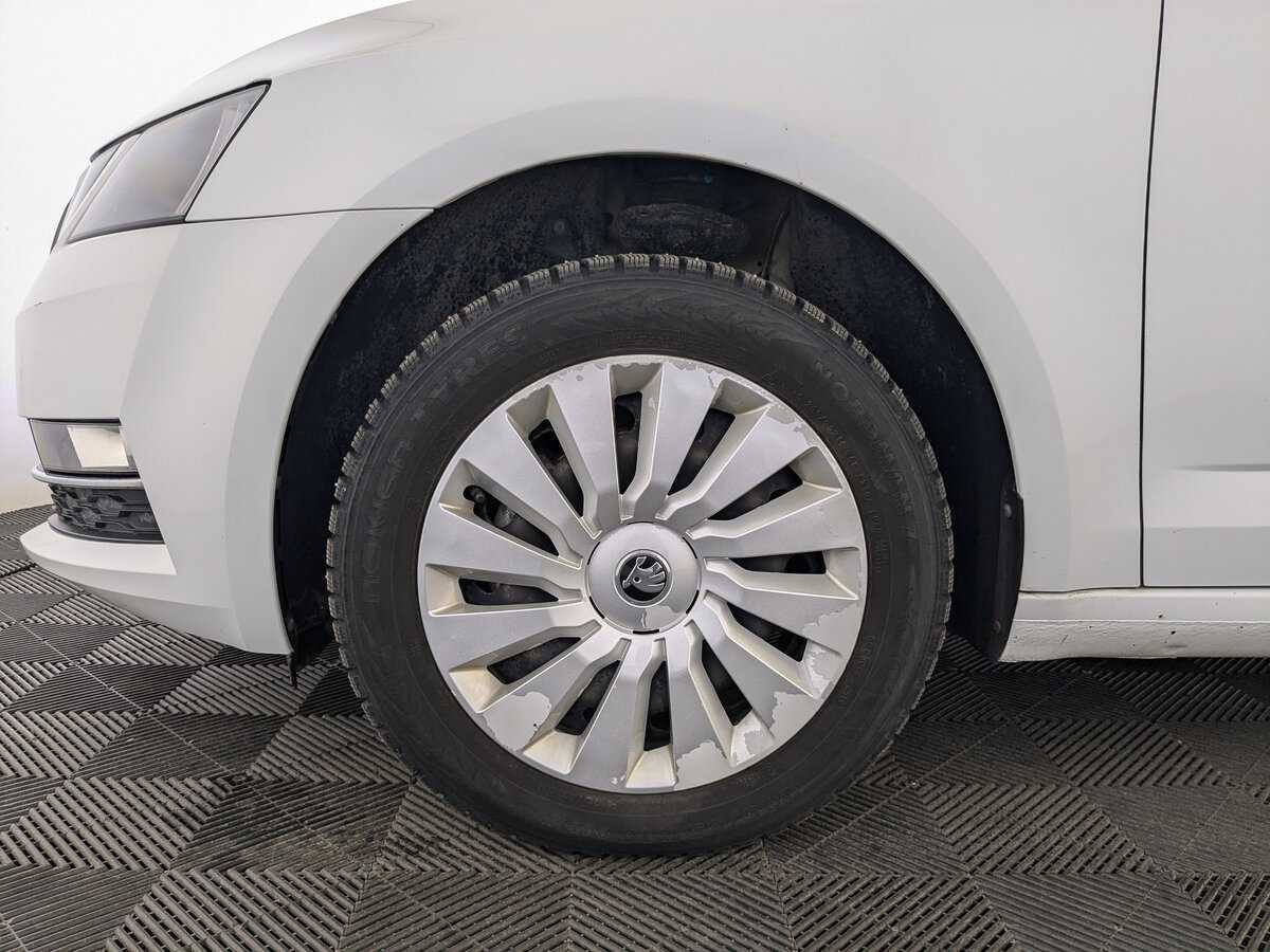 Б/У Шкода Октавия 2019 года. Фото: #11