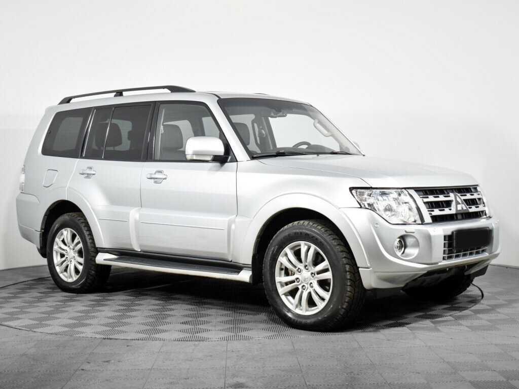 Mitsubishi Pajero 2013 года с пробегом. Фото: #2