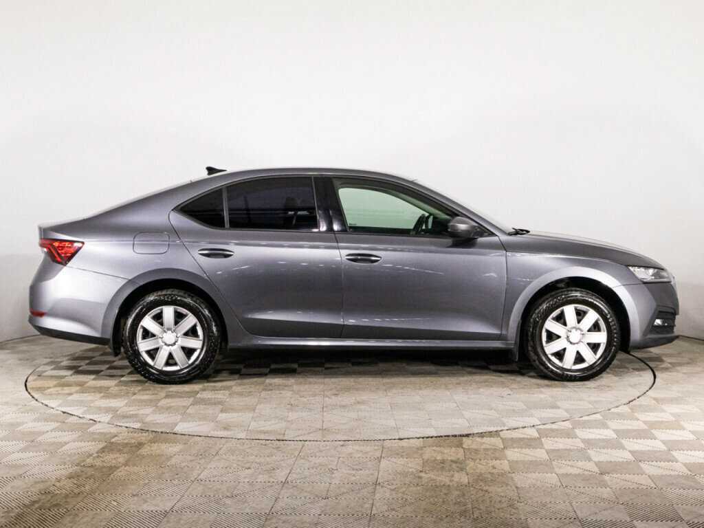 Skoda Octavia 2021 года с пробегом. Фото: #3