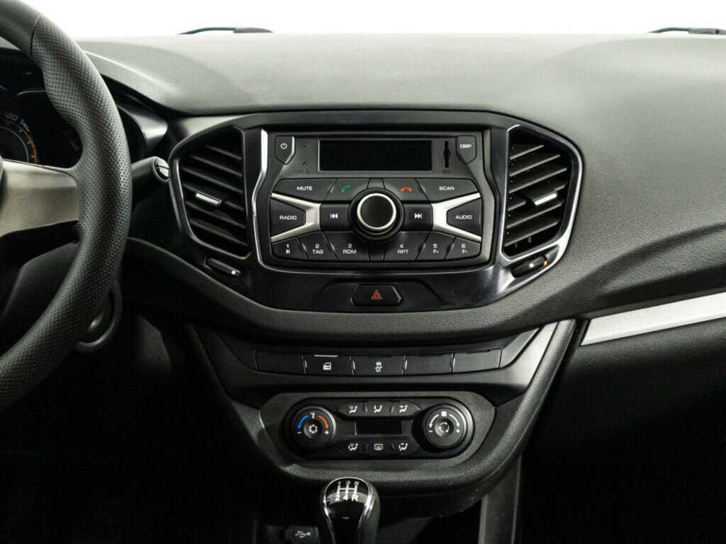 Б/У Лада (ВАЗ) Веста 2017 года. Фото: #13