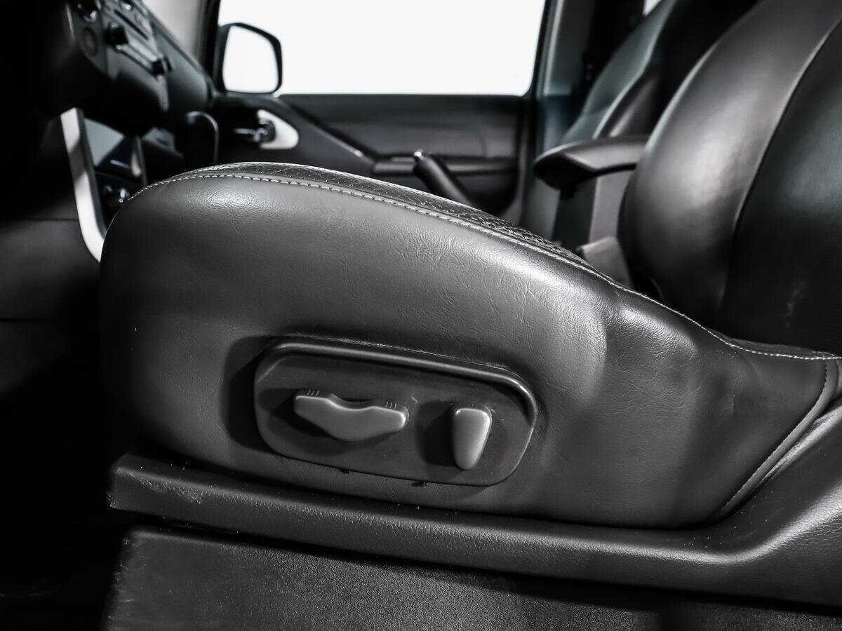 Б/У Ниссан Патфайндер 2012 года. Фото: #10