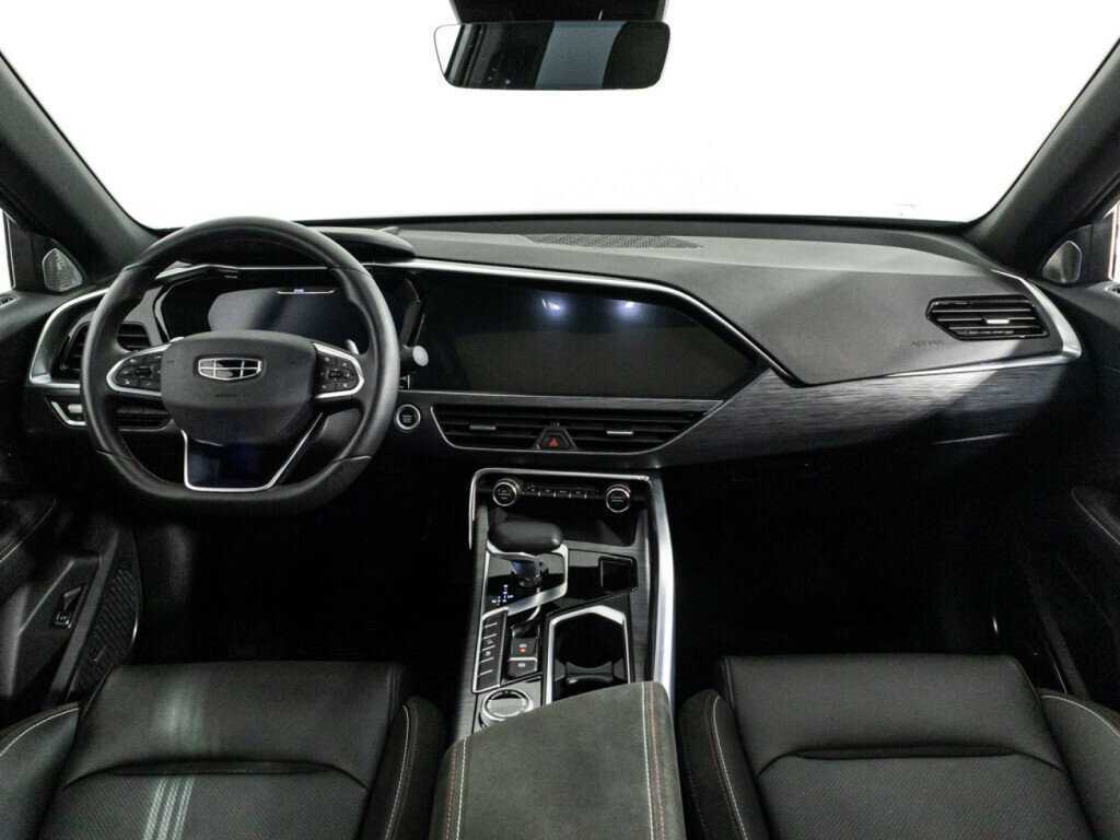 Geely Tugella 2023 года с пробегом. Фото: #12