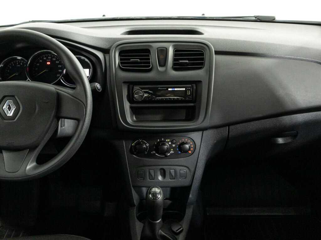 Б/У Рено Сандеро 2016 года. Фото: #13