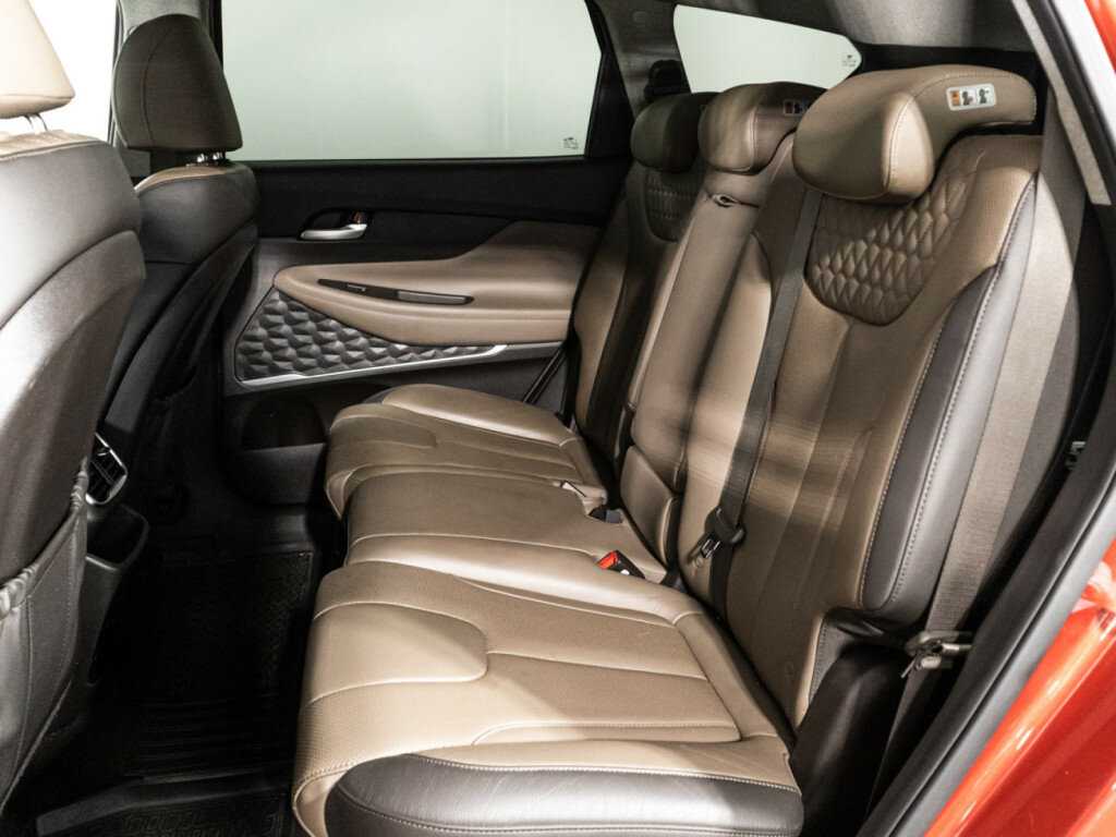 Hyundai Santa Fe 2019 года с пробегом. Фото: #9