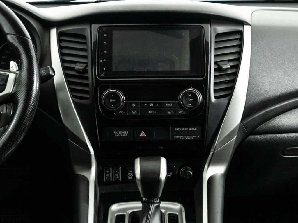 Mitsubishi Pajero Sport 2018 года с пробегом. Фото: #13