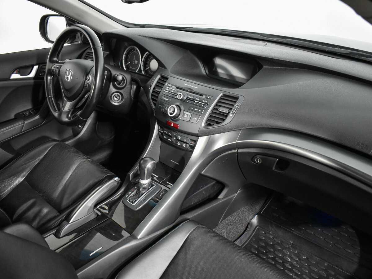 Б/У Хонда Аккорд 2012 года. Фото: #16