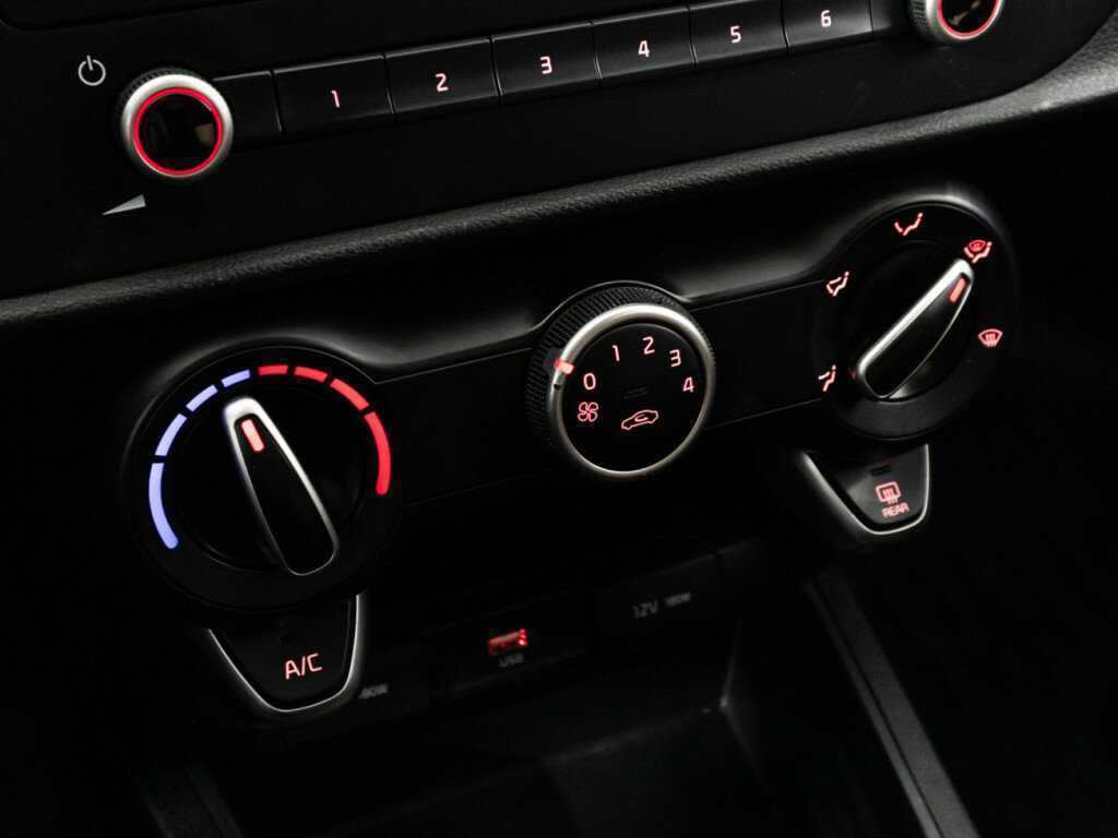 Б/У Киа Рио 2022 года. Фото: #19