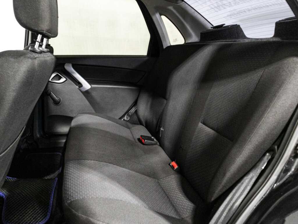 Б/У Лада (ВАЗ) Гранта 2013 года. Фото: #9